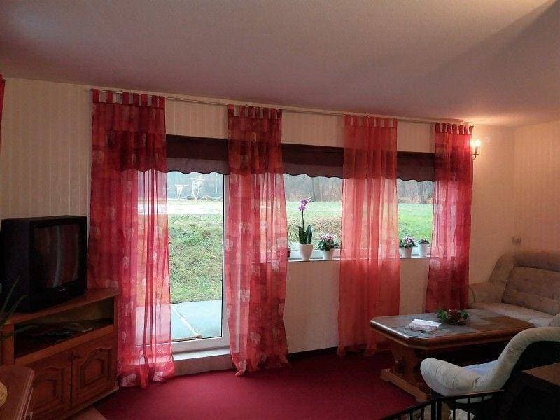 Foto 3 von 8: Hexenhaus am Waldesrand