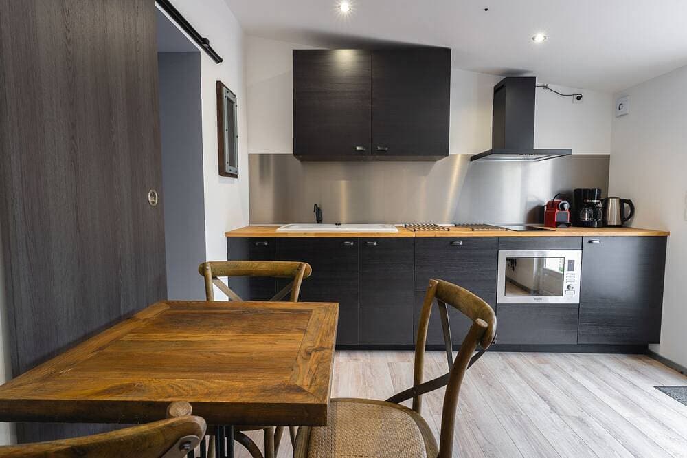 Apartment-Deluxe-Ensuite mit Dusche-Blick auf den Hof 1