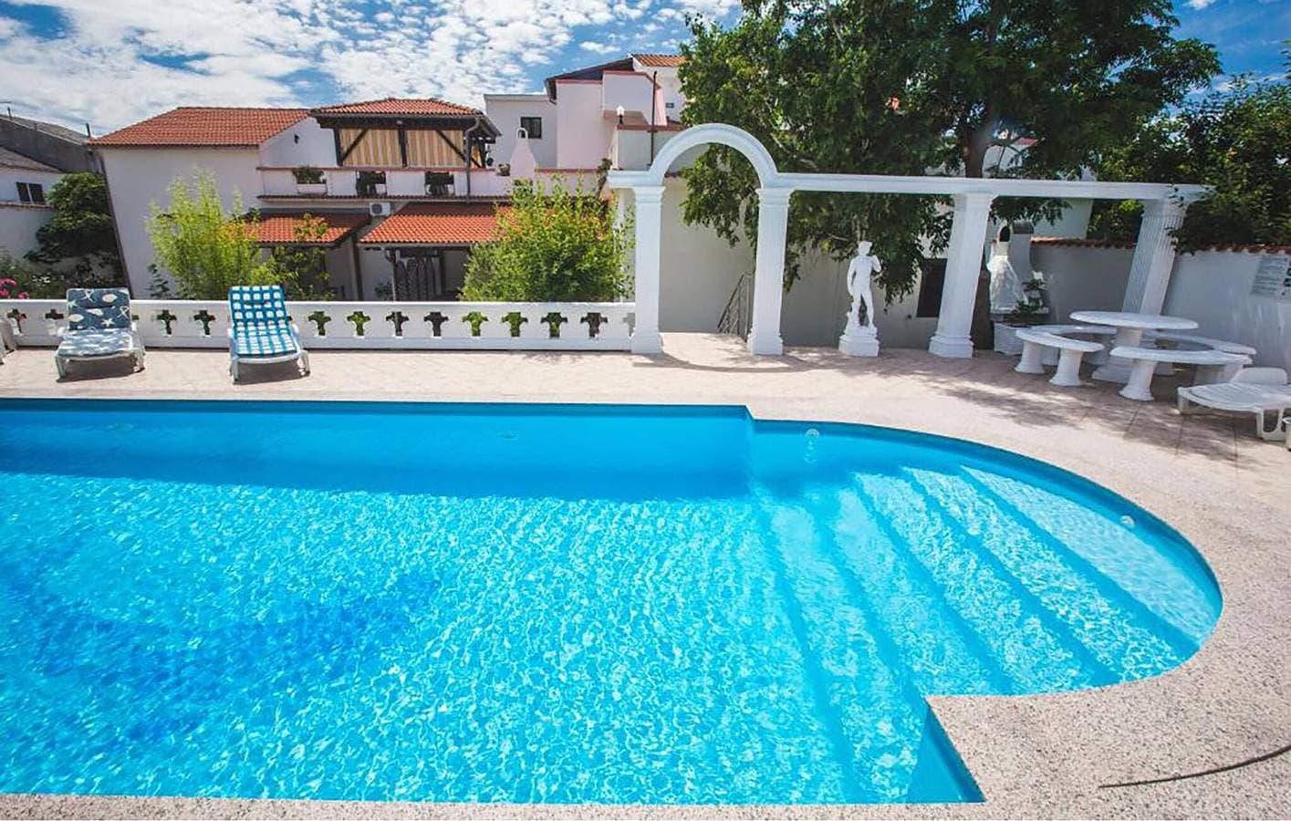 Gemütliche Ferienwohnung mit Pool, WLAN und Terrasse in der Nähe des FKK-Strandes von Kandarola 1