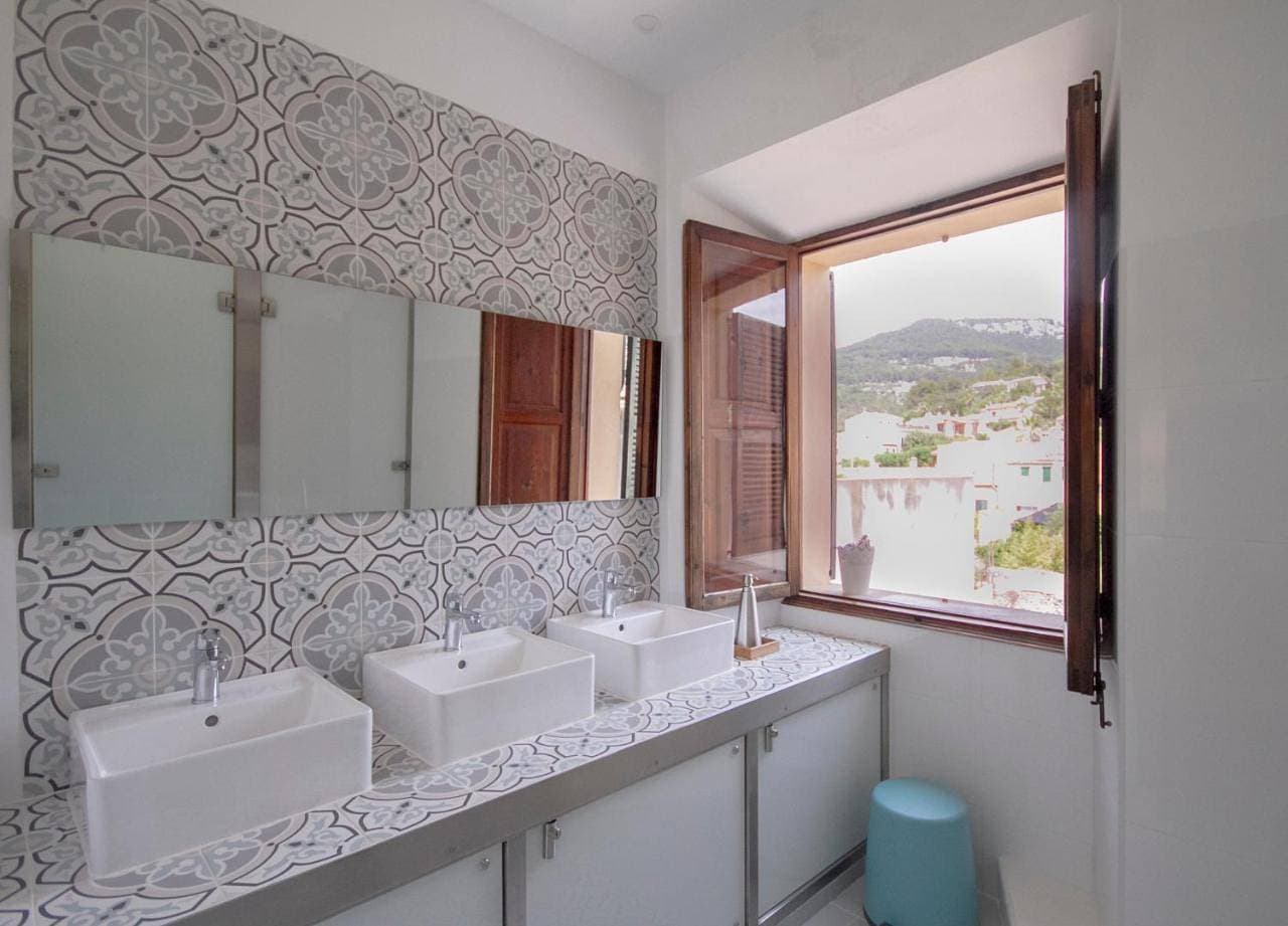 Foto 7 von 11: Standard Double Room with Shared Bathroom
