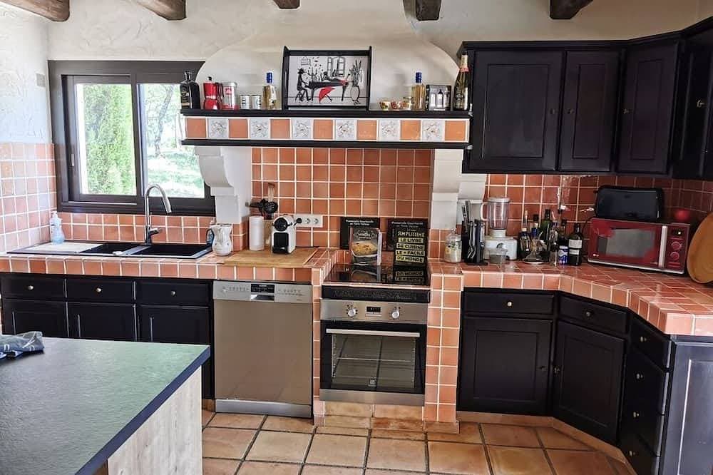Foto 12 von 19: Charming villa between sea and mountains