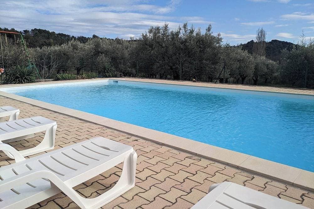 Large, relaxing gîte full of charm surrounded by olive trees - Pets welcome 1