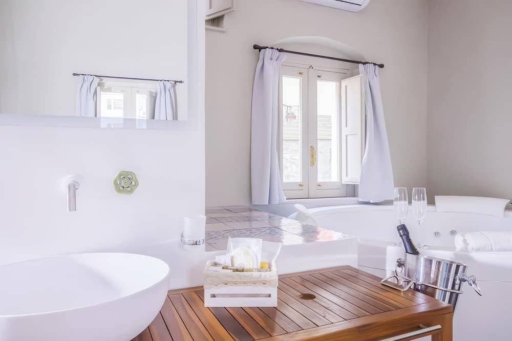 Foto 4 von 20: Casa Mercè - Cozy Two-Room Apartment with an En-Suite Jacuzzi in the Historic Center of Modica