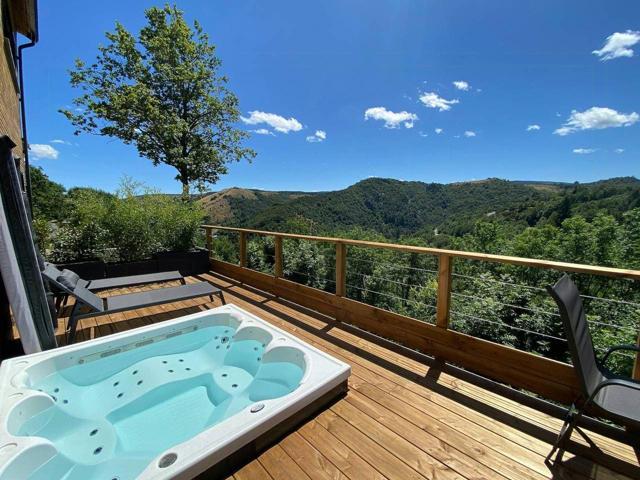 Moderne Villa mit Blick auf den Mont Lozère 1