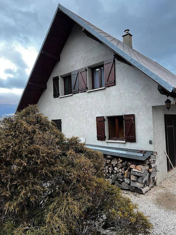 Foto 5 von 10: Three-Bedroom House