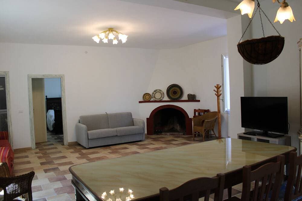 Foto 4 von 27: House surrounded by greenery just a few minutes drive from the most beautiful beaches of Alghero