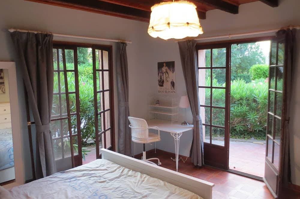 Foto 3 von 20: Villa im Provence-Stil mit privatem Pool und Tennisplatz
