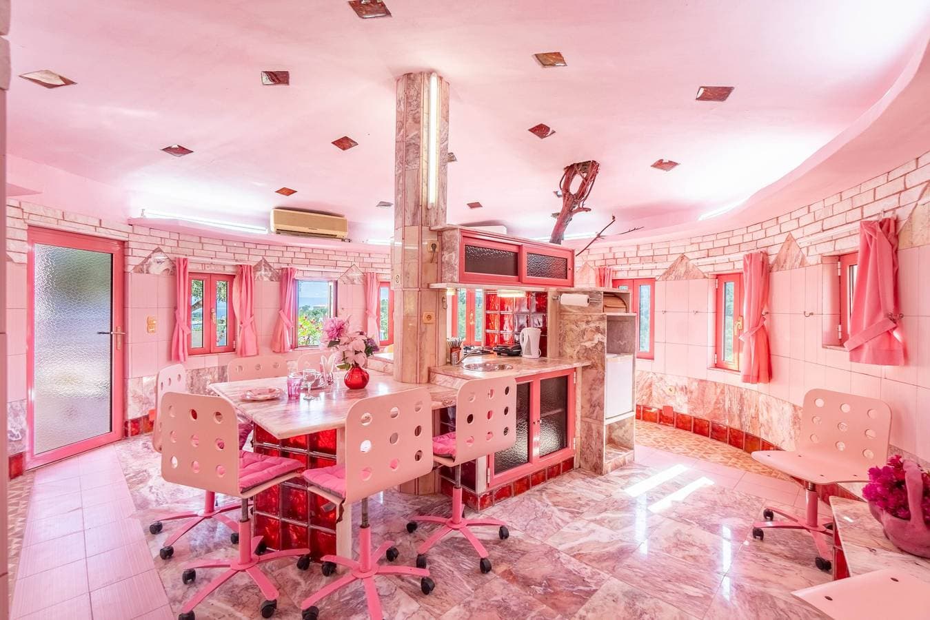 Foto 5 von 24: Ferienwohnung 'Paco's Resort Barbie House' mit Meerblick, WLAN und Klimaanlage