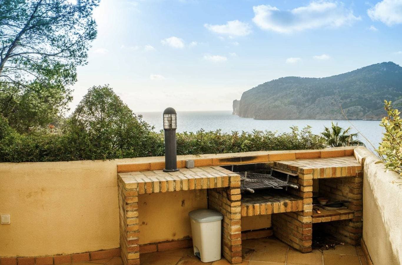 Foto 6 von 27: Villa Camp De Mar Sea View by PriorityVillas