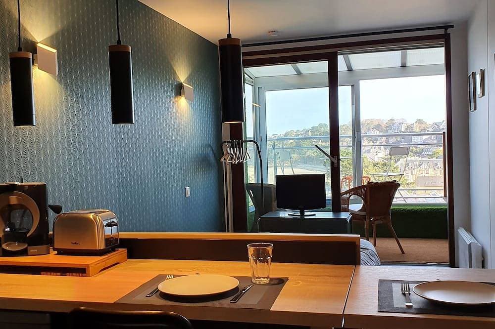 Foto 12 von 24: Perros, voller Meerblick, renoviertes Studio mit Blick auf den Strand von Trestraou