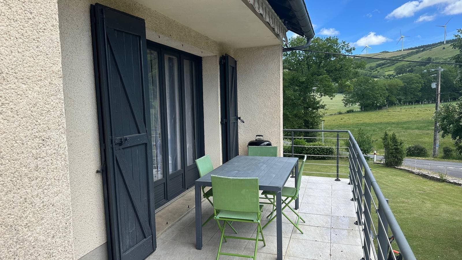 Foto 11 von 16: Ferienhaus „La Maison De Campagne“ mit Bergblick, privater Terrasse und Garten