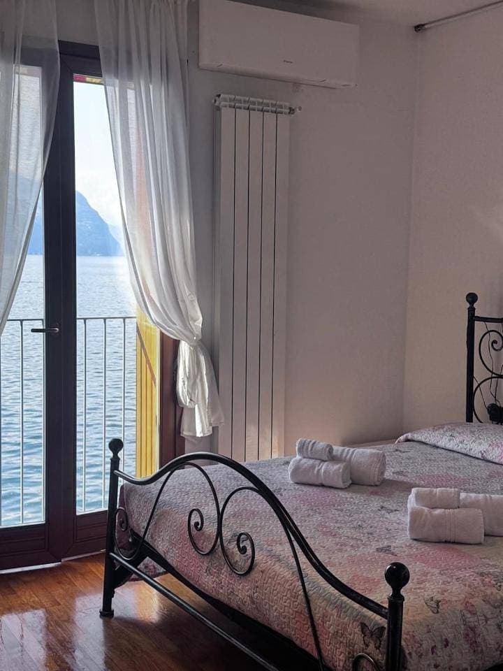Foto 13 von 32: One-Bedroom Apartment with Lake View