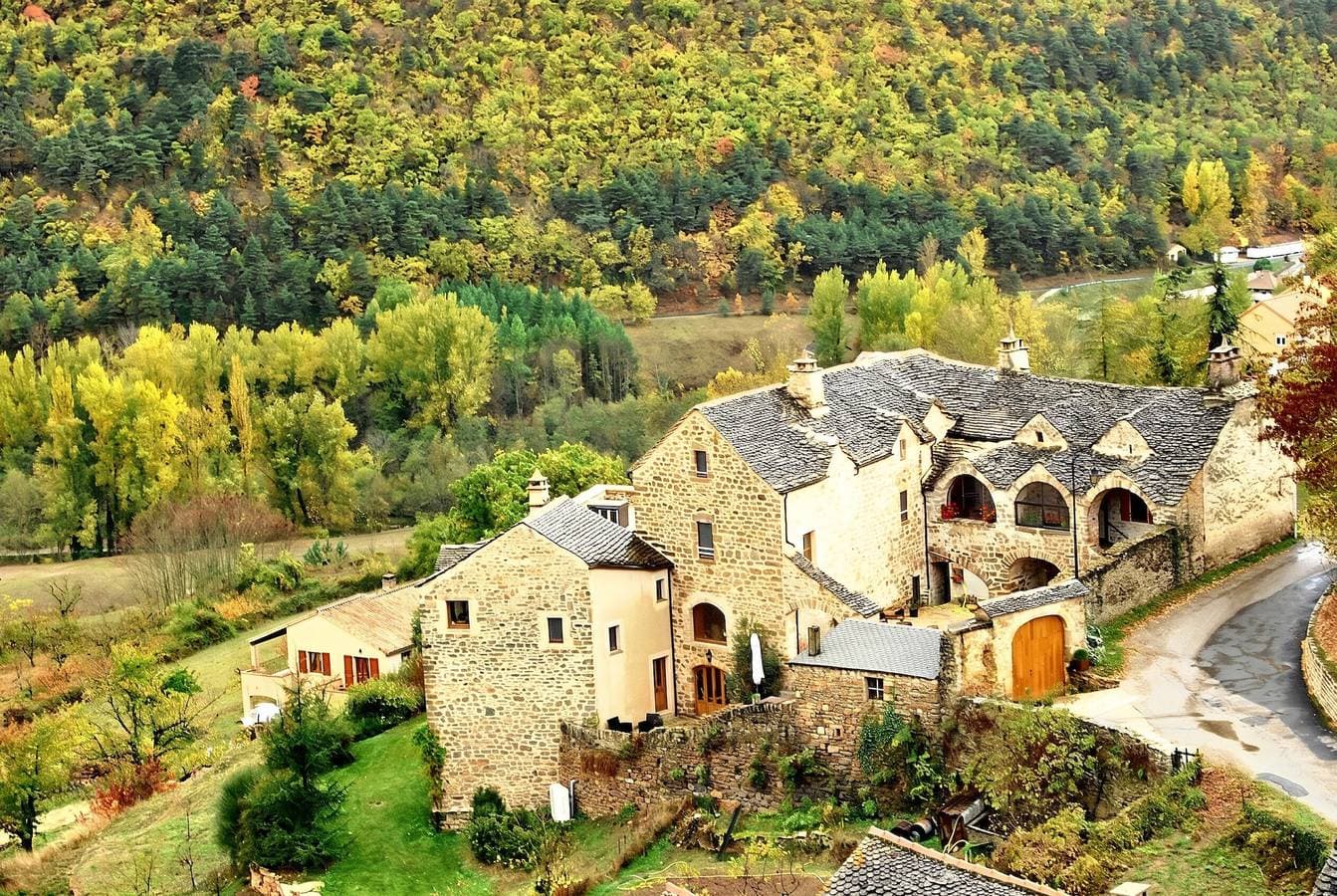 Foto 10 von 17: Charmantes Haus in Mostuéjouls mit Bergblick