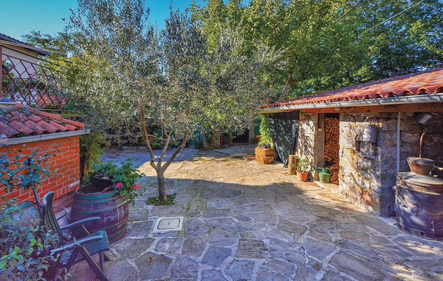 Foto 13 von 30: Ferienhaus für 5 Personen mit Terrasse