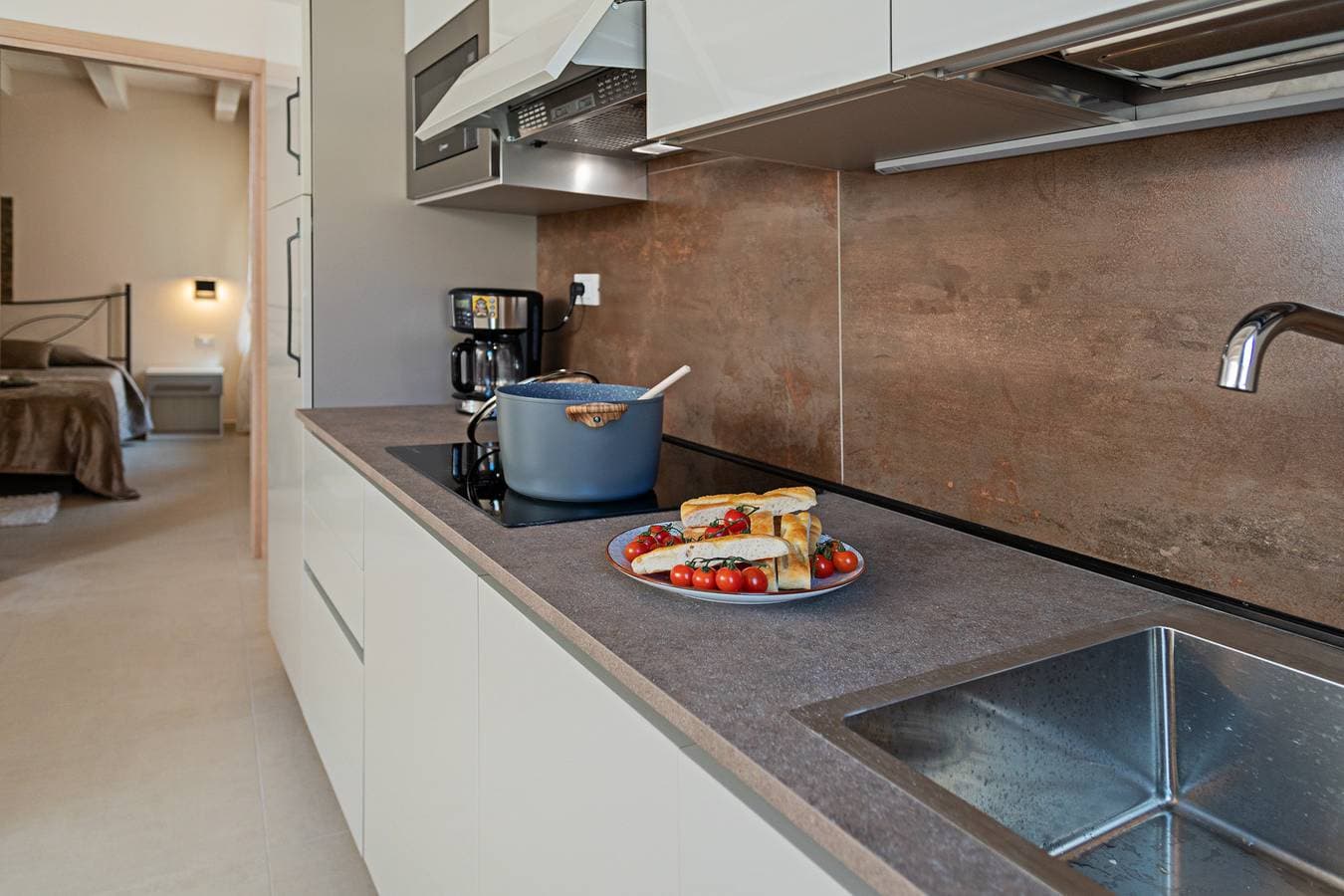 Foto 2 von 37: Regarda - Residenza Gj  1 Stock moderne Zweizimmerwohnung mit Dachterrasse