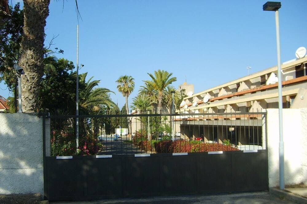 Foto 12 von 30: Schöne Ferienwohnung mit Pool, Garten und Meer