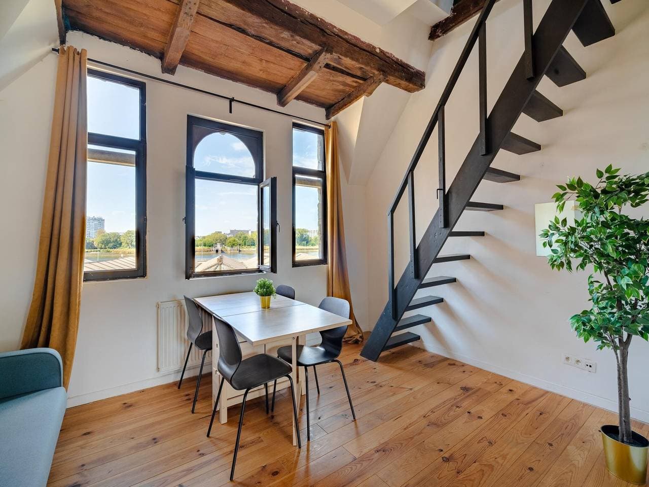Foto 4 von 15: Wohnung mit zwei Schlafzimmern am Fluss