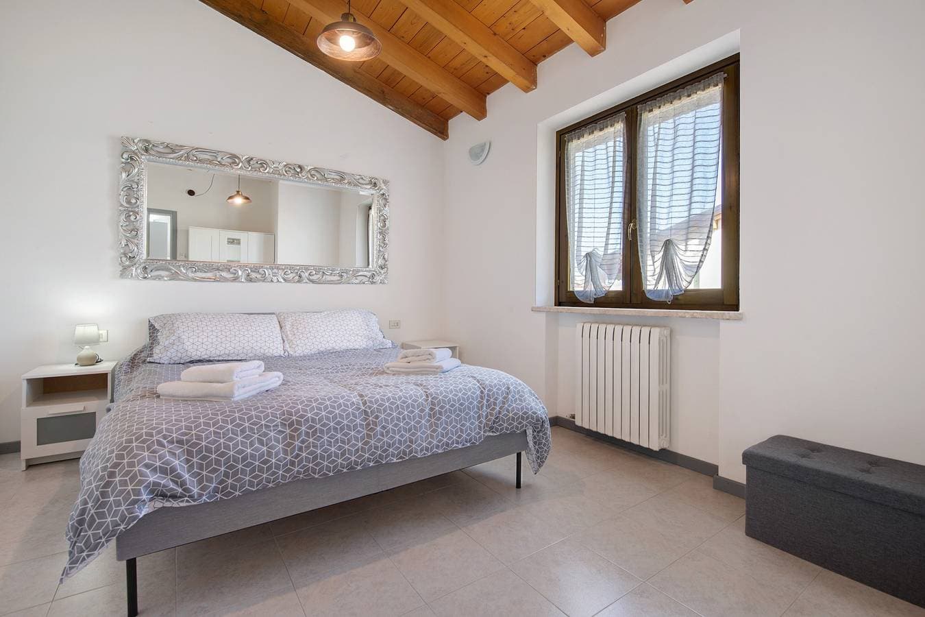 Foto 7 von 17: Ferienhaus 'Appartamenti Villa Fiorito' mit Blick auf den See, Wi-Fi und Klimaanlage