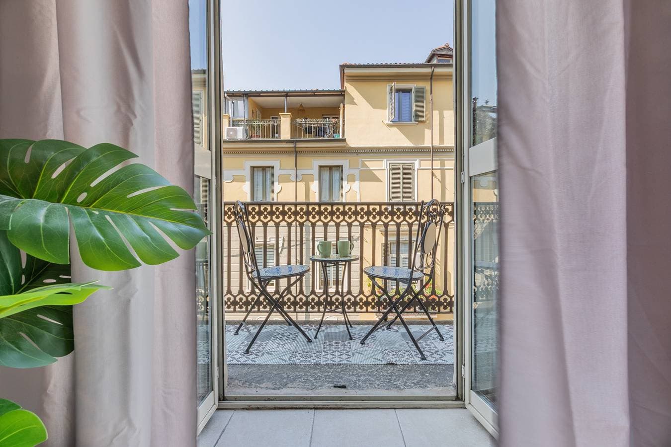 Galliari 12 - Casa Tropicana Ro-Jo 1