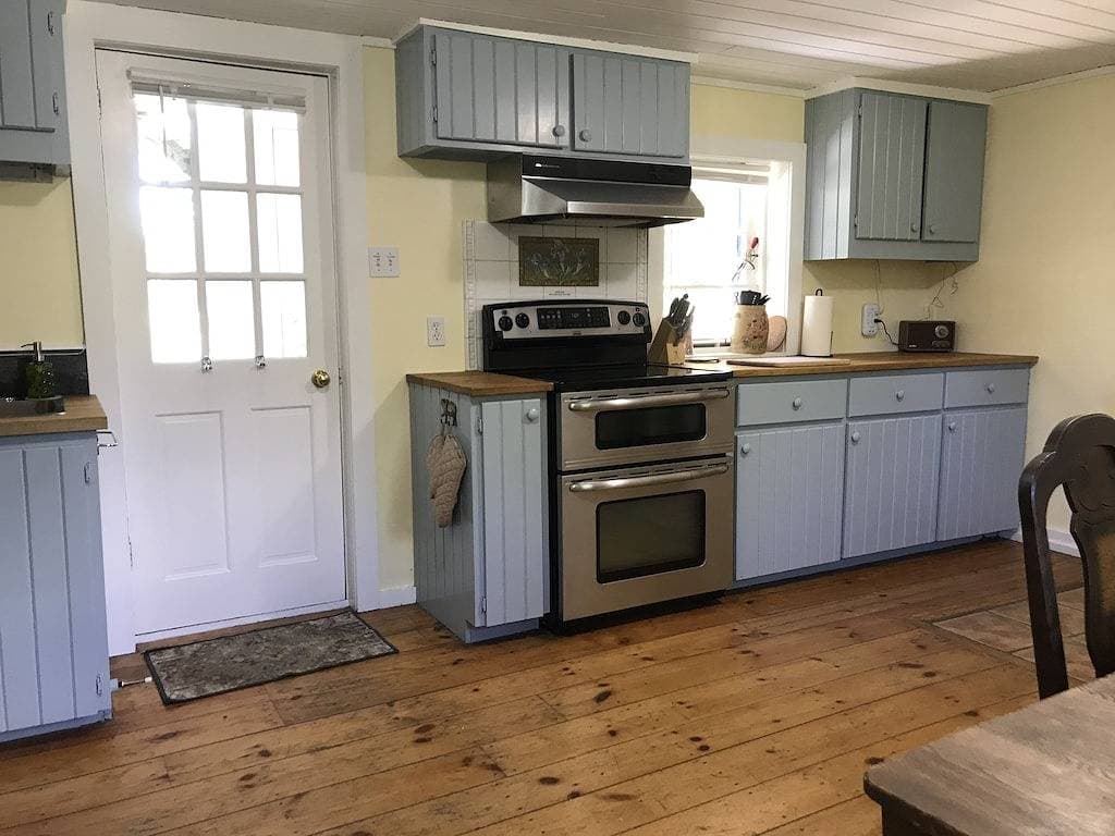 Foto 13 von 39: Quaco Cottages - The Shipbuilder's Summer Kitchen