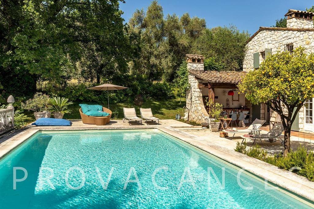 Foto 6 von 60: Charmantes Steinhaus mit Pool am Stadtrand von Tourrettes-sur-Loup