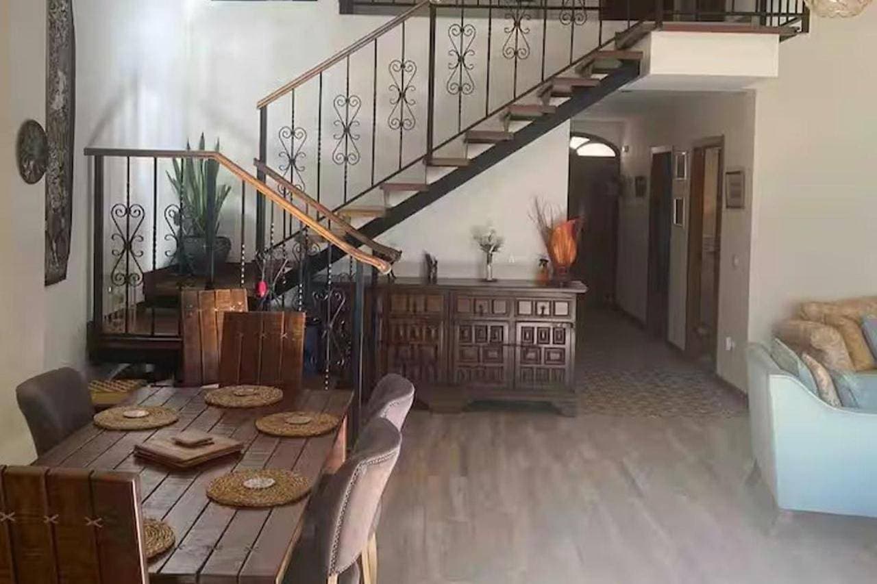 House -Sleeps 6-Garden-Fireplace 1