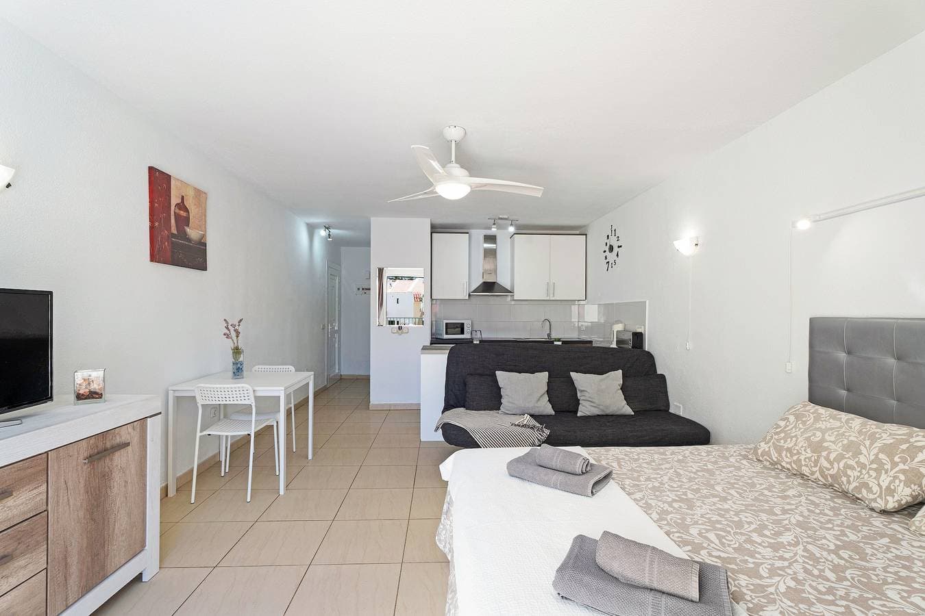 Foto 6 von 23: Ferienwohnung 'Mareverde K130' mit Gemeinschaftspool, Balkon und WLAN