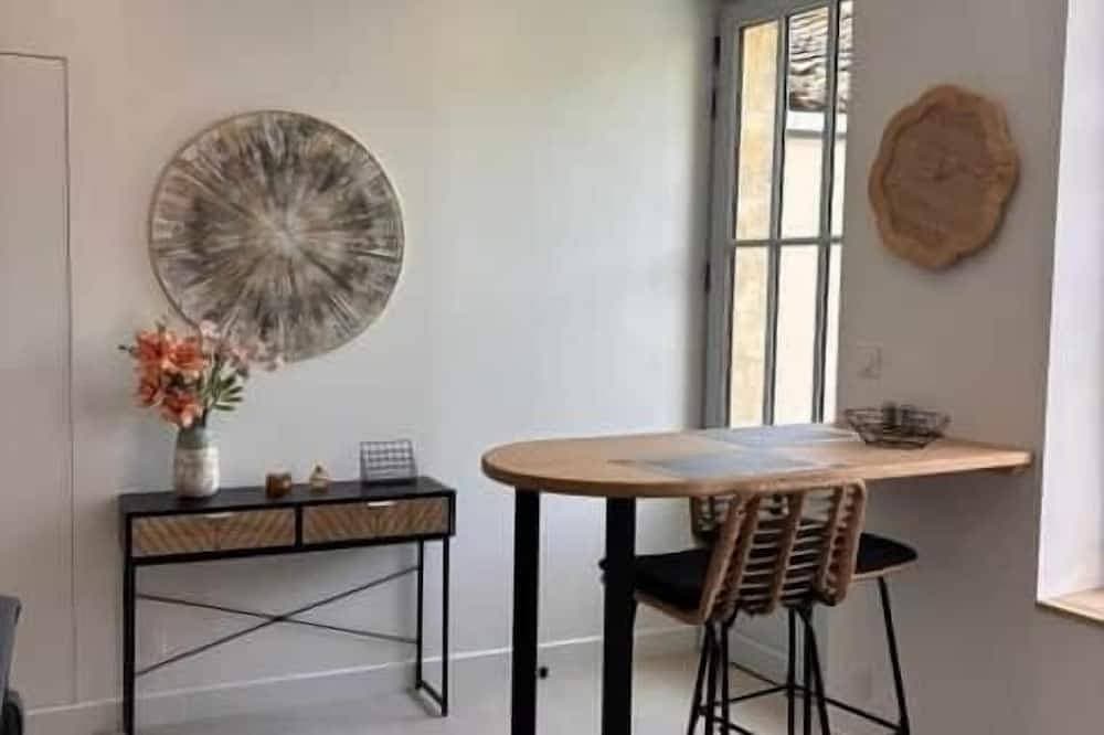 Foto 13 von 19: Luxury two-bedroom apartment with private spa & garden