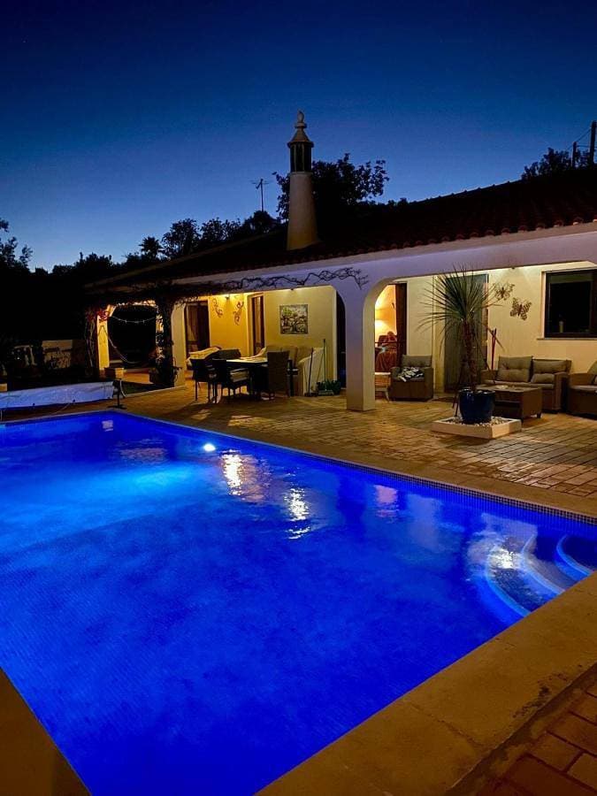 Foto 2 von 40: Villa with Private Pool