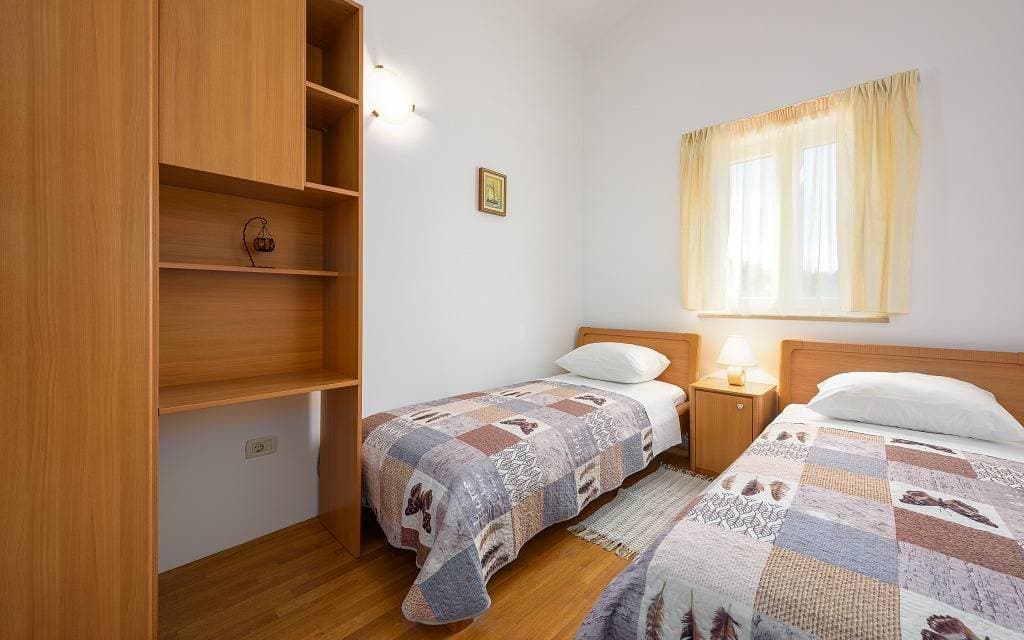 Foto 13 von 52: Ferienwohnung in Bašanija mit Meerblick, Terrasse, Klimaanlage, W-Lan (113-6)