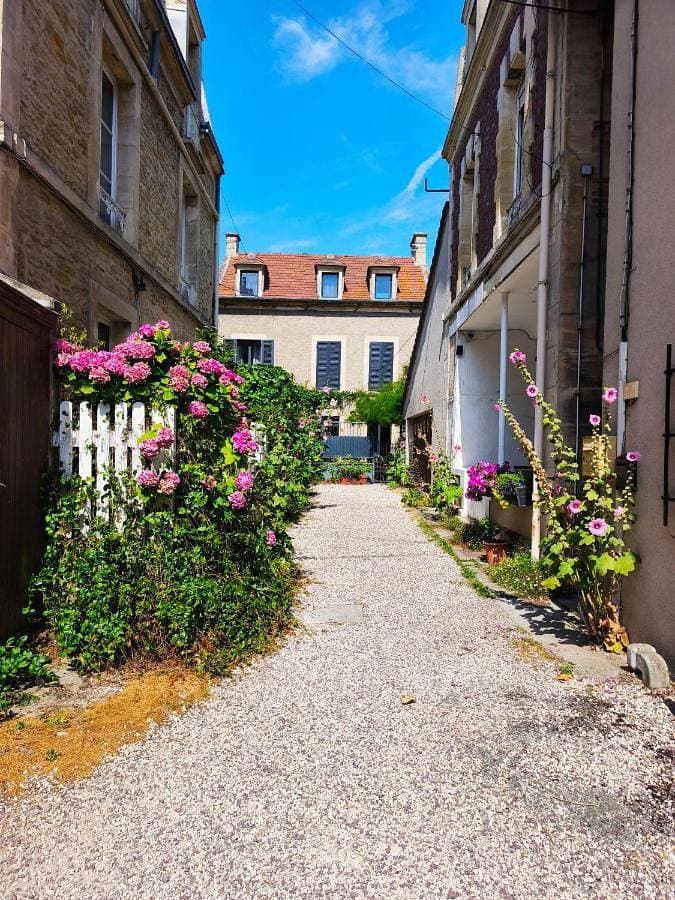 Charmant logement à Luc-sur-Mer - 100m de la Plage 1