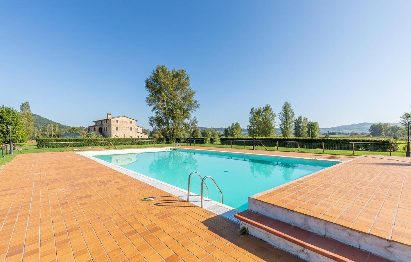 Foto 5 von 31: Appartement mit Seeblick, Pool und AC, 2,5km bis Umbertide