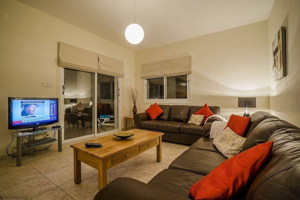 Foto 7 von 30: Villa Stella - Elevated & Secluded 3 Bedroom Detached Villa with Private Pool in Lower Peyia