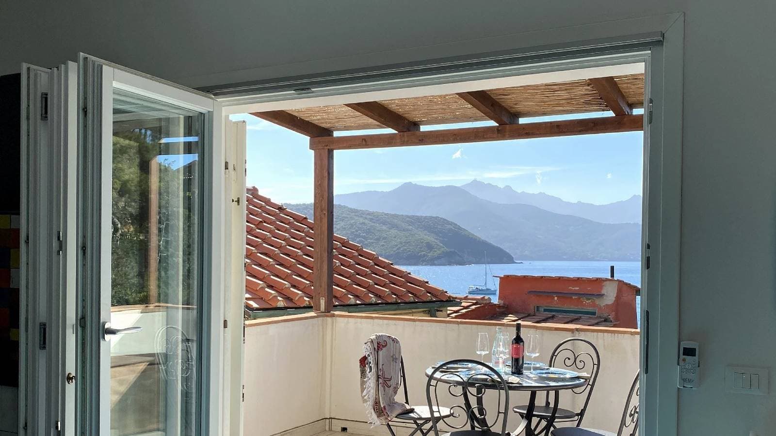 Foto 8 von 16: Ferienwohnung für 4 Personen mit Balkon
