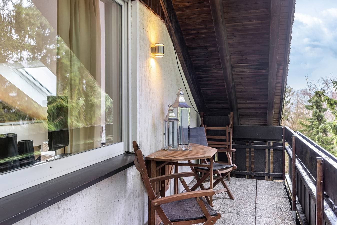 Foto 3 von 29: Ferienhaus 'Skywalk Loft Willingen inkl. Free' mit Bergblick, Balkon und WLAN