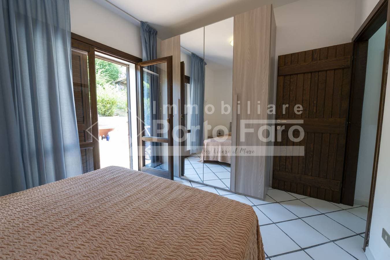 Foto 10 von 14: Ferienwohnung für 4 Personen mit Terrasse