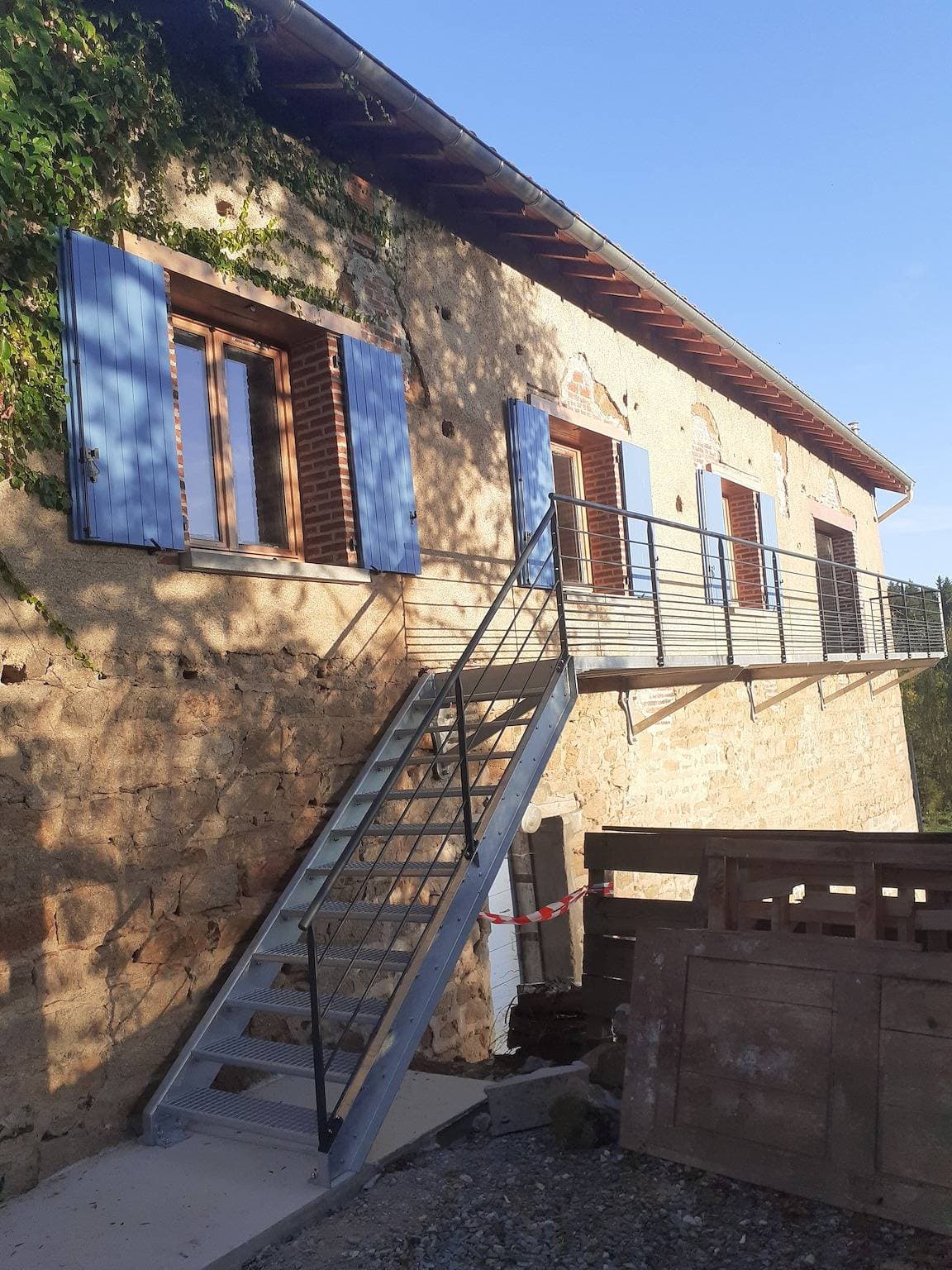 Foto 2 von 30: Bed & Breakfast 'Chambre Velours' mit Gemeinschaftspool, Terrasse und Garten