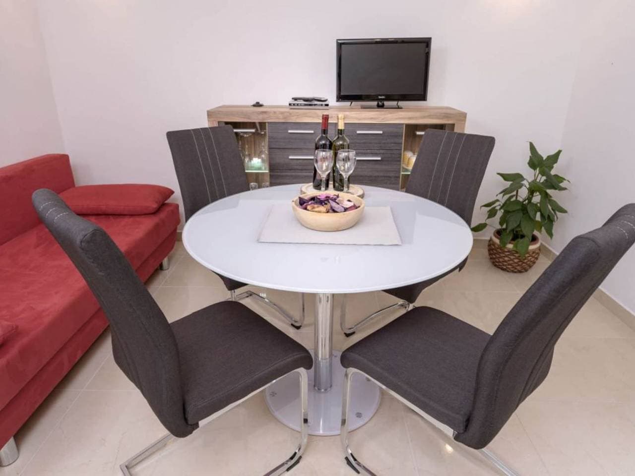 One Bedroom Apartment with Terrace 5 1