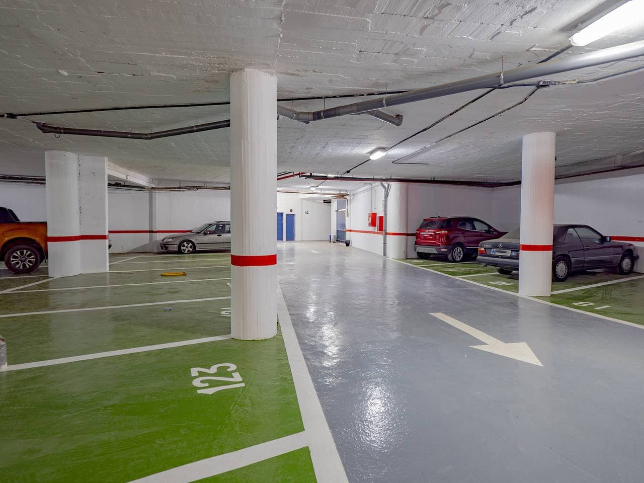 Foto 10 von 78: Cubo's Penthouse Cabopino Port Marbella +Parking
