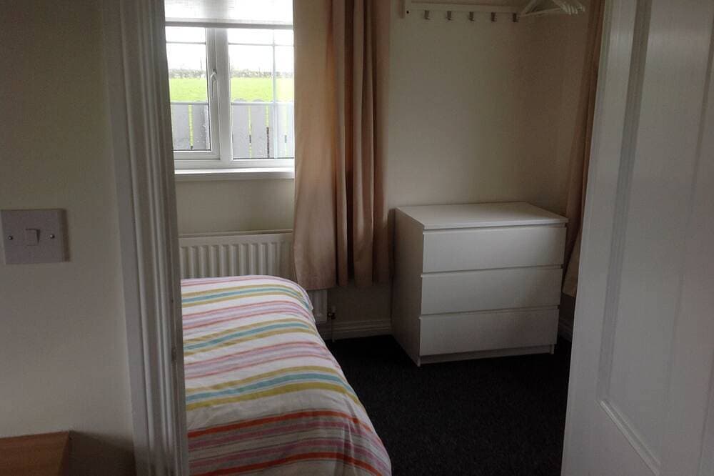 Foto 3 von 30: Cottage in der Nähe der Meerseite (2 Schlafzimmer mit 2 Doppelbetten plus 2 Klappbetten