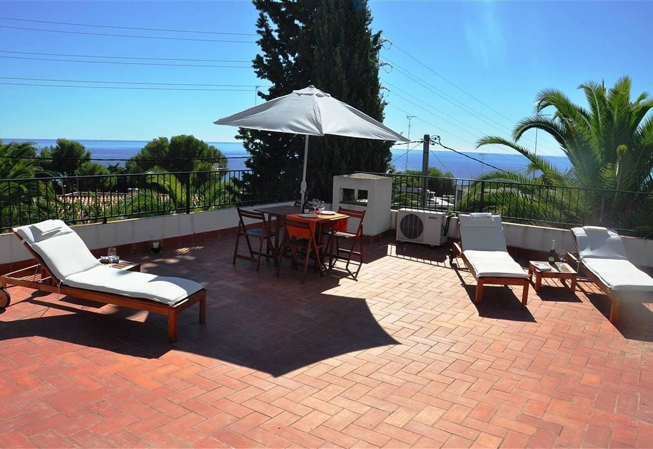 Villa besides the sea - 3 bedrooms 1