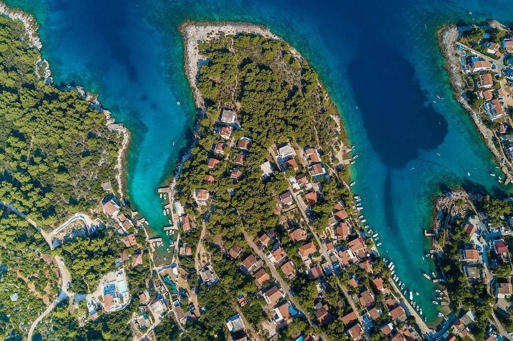 Foto 10 von 19: Moderne Wohnung mit Pool auf der Insel Hvar 1.