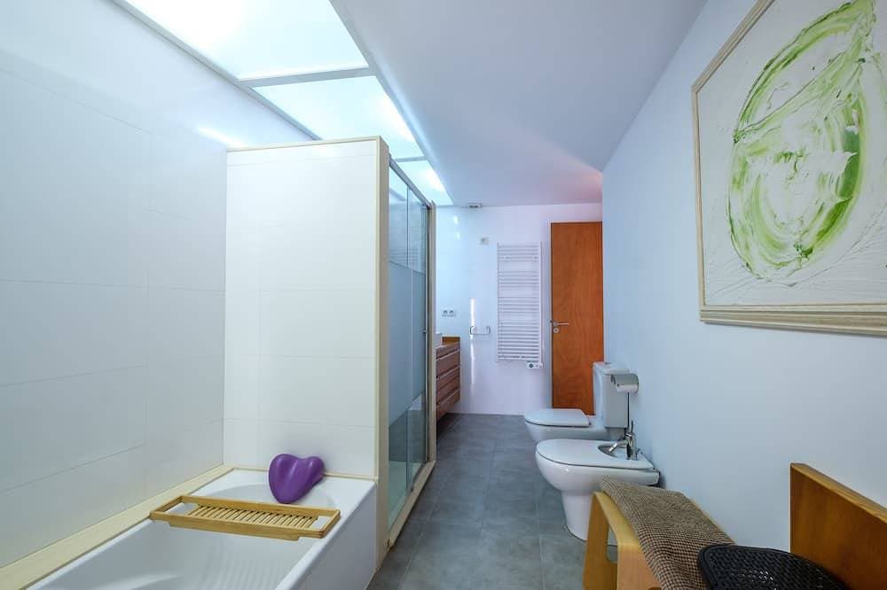 Foto 10 von 30: Modernes Haus mit viel Licht und große Gärten