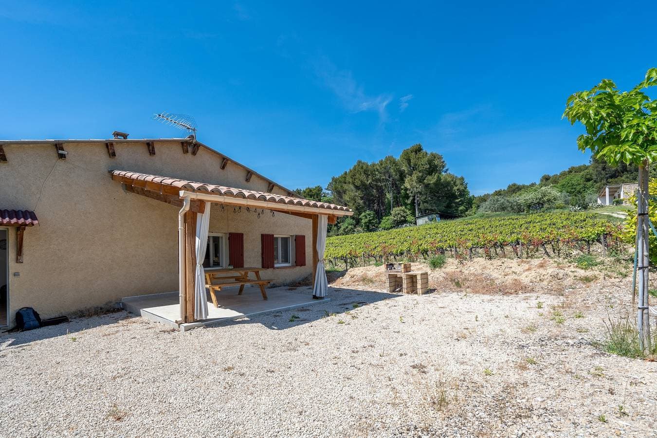 Foto 3 von 27: Ferienhaus 'La Durande' mit Gemeinschaftspool, WLAN und Klimaanlage