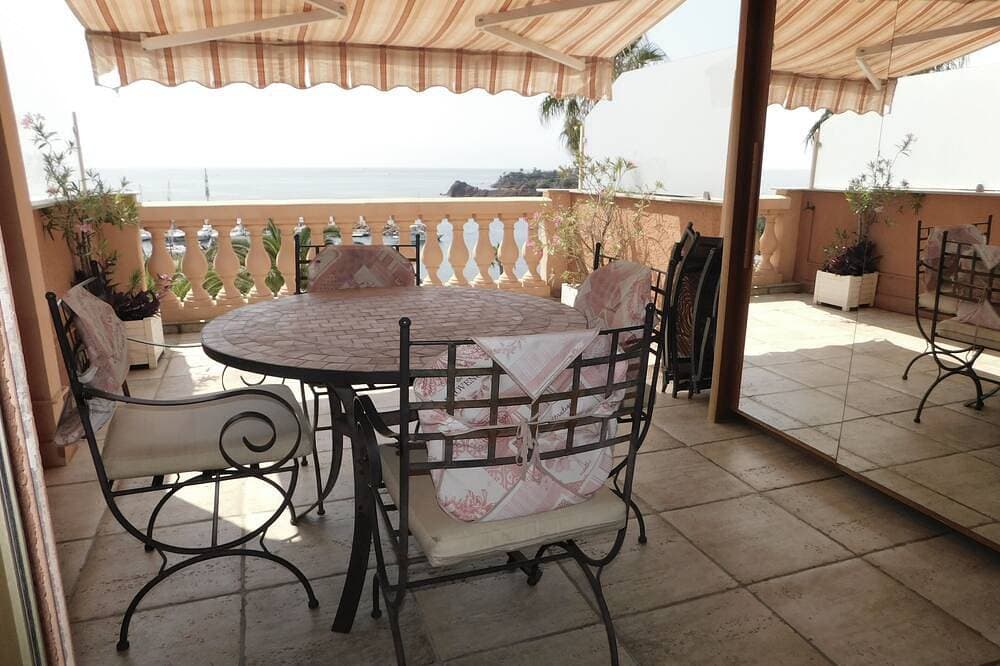 Foto 9 von 9: 2-room apartment with air conditioning + wifi, 18m² terrace facing the sea, private parking