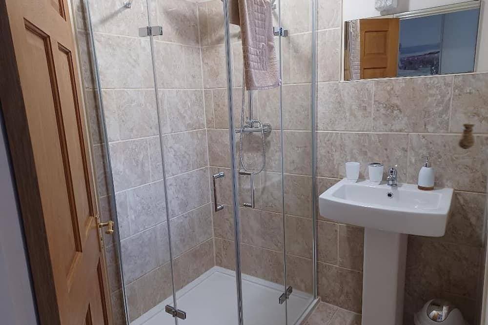 Foto 5 von 22: Cottage close to Beach, Pub & Amenities