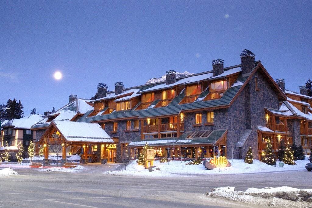 Foto 2 von 36: Rustic & Cozy Getaway |Amazing Cave-inspired +Pool