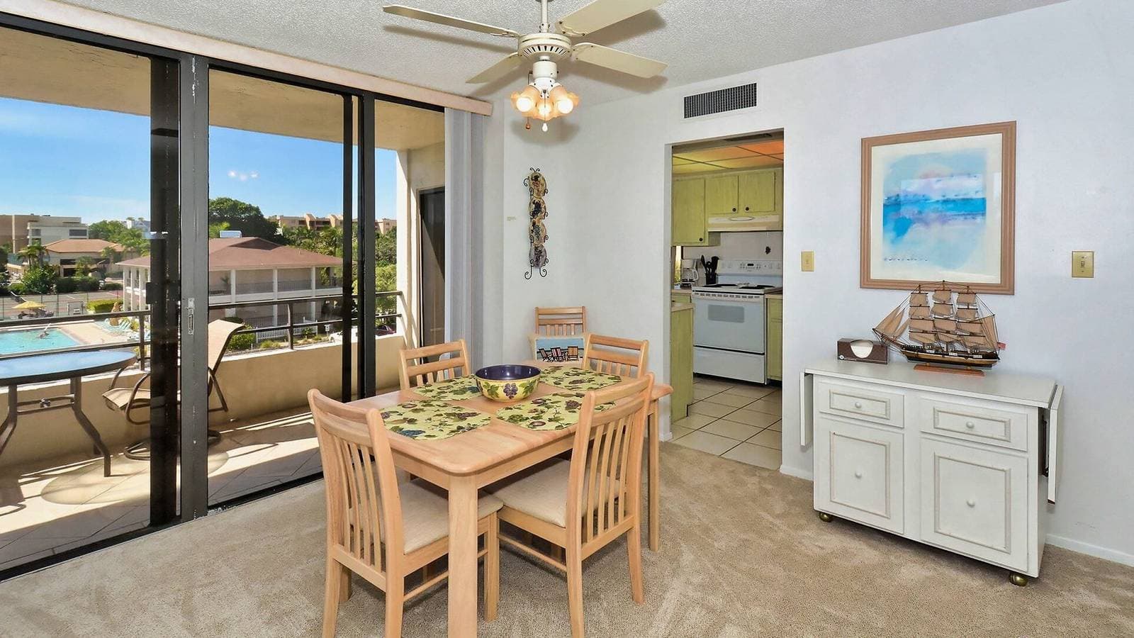 Foto 4 von 38: Rent this Luxury 5 Star Apartment on The Anchorage, Siesta Key Apartment 1008