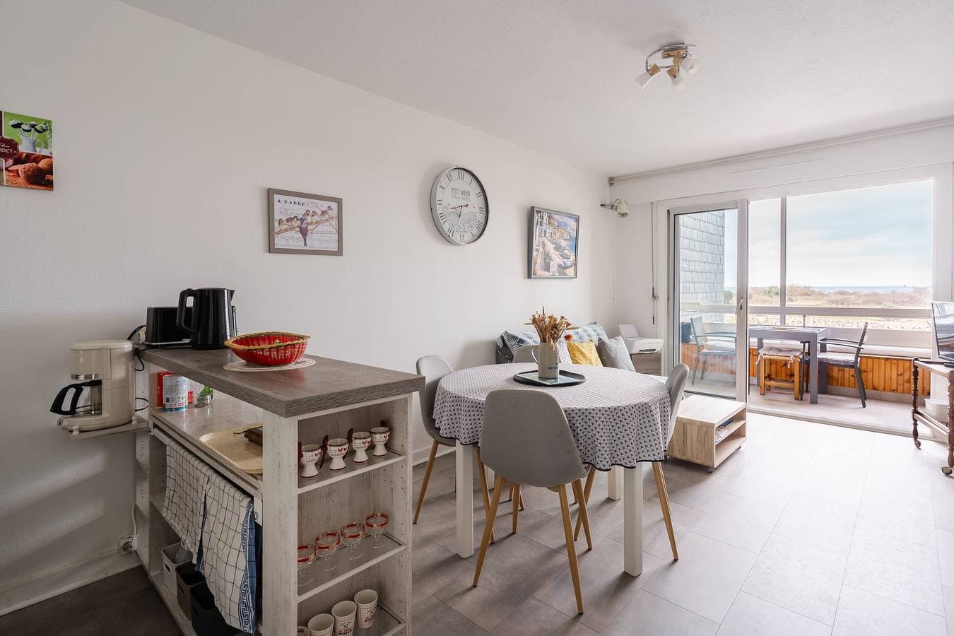 Foto 3 von 12: Ferienwohnung für 4 Personen mit Terrasse