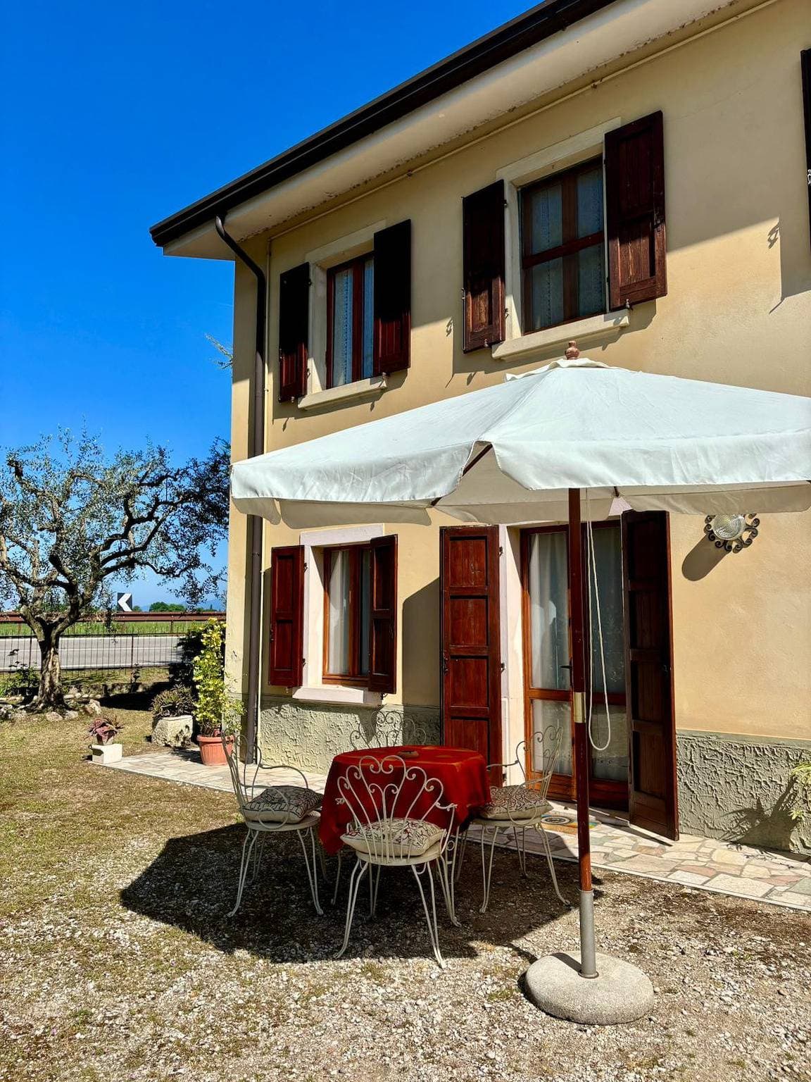 Foto 3 von 42: Casa Olinda a  Lazise